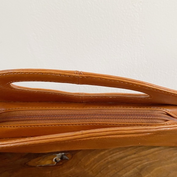 HOBO Tan Leather Handbag - Picture 7 of 8